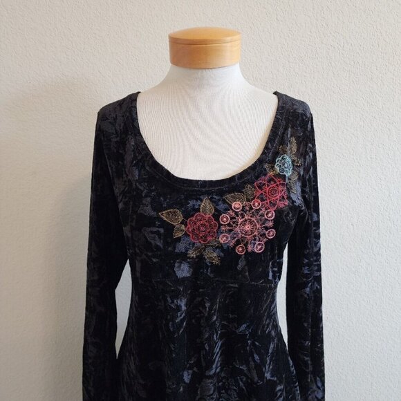 Roper Floral Embroidered Black Crushed Velvet Sharkbite Hem Western Dress S - Picture 3 of 11